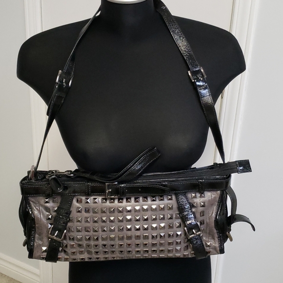Black patent leather trimmed studded clutch - Picture 3 of 3